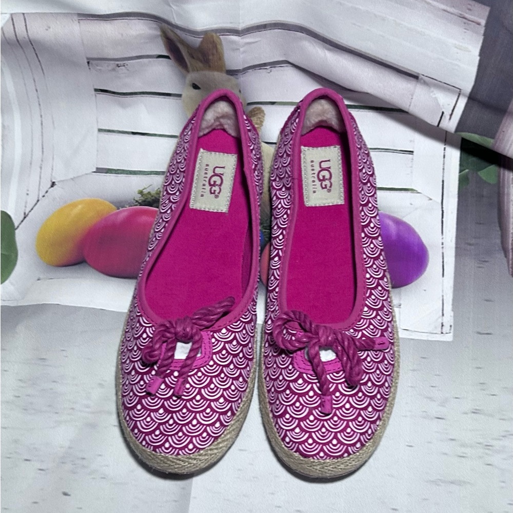 UGG Women's Fuchsia Patterned Espadrille Flats